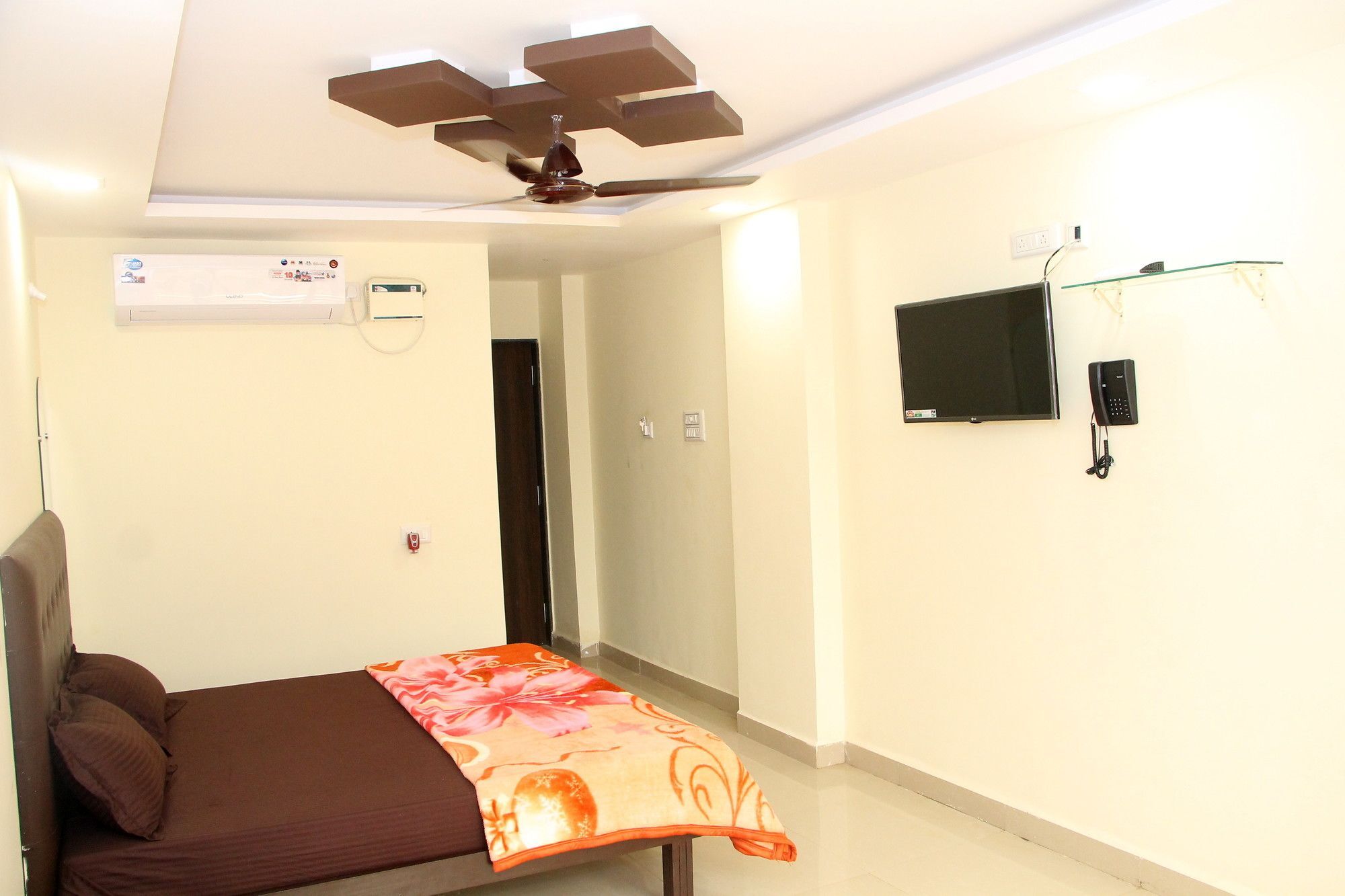 Hotel Swaraj The Goan Dream Calangute Exterior foto