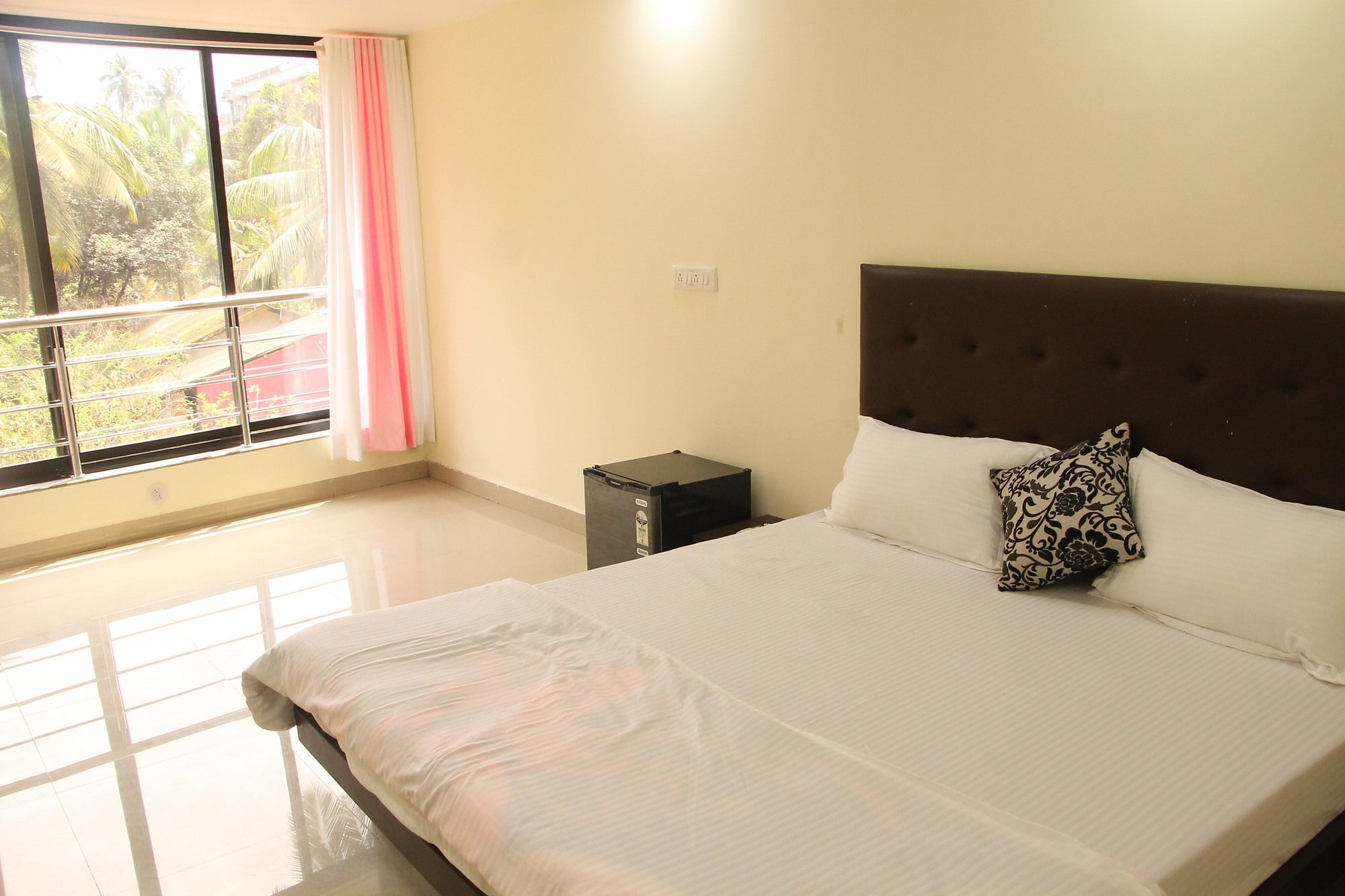 Hotel Swaraj The Goan Dream Calangute Exterior foto
